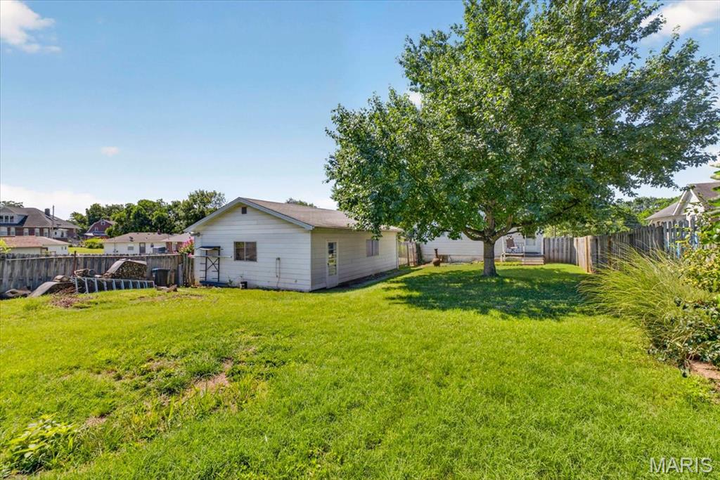 608 South Rapp Avenue Columbia, IL 62236 - Photo 24 of 34