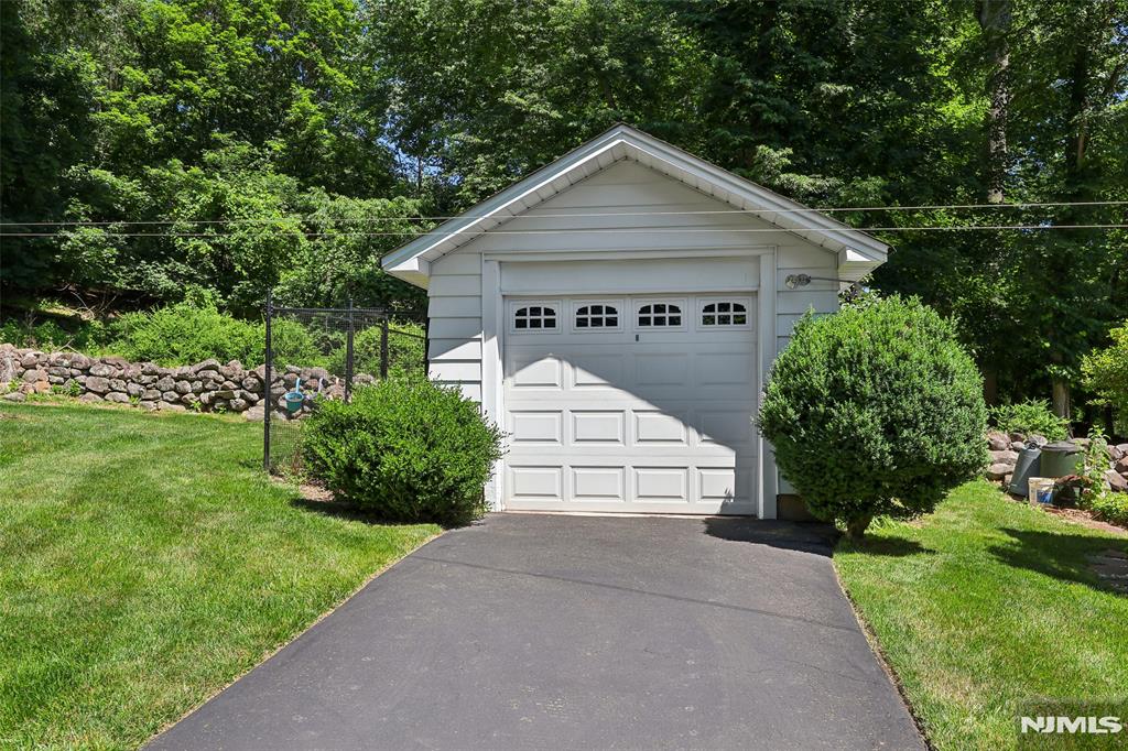 74 Woodland Road Montvale, NJ 07645 - Photo 20 of 21