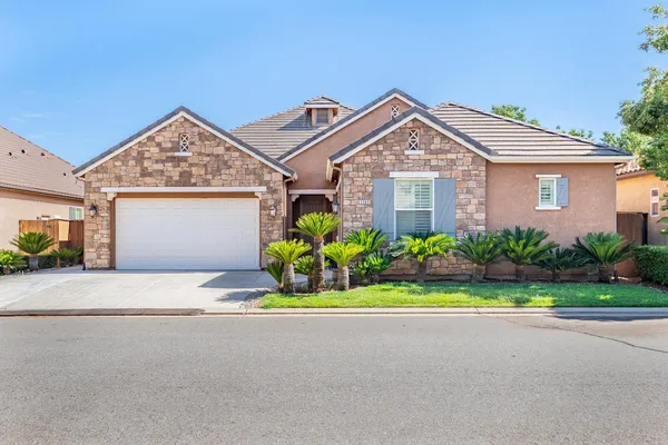 $679,000 | 3560 Bloomfield Lane, Clovis, CA 93619