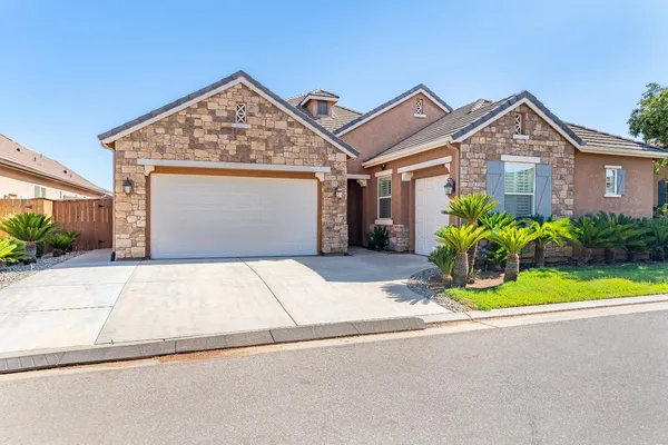 $679,000 | 3560 Bloomfield Lane, Clovis, CA 93619