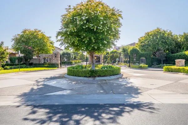 $679,000 | 3560 Bloomfield Lane, Clovis, CA 93619