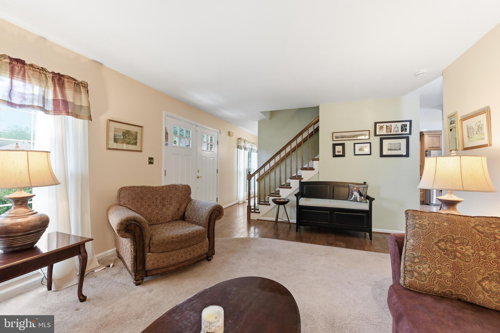36 Par Drive Reading, PA 19607 - Photo 7 of 41 Living Room