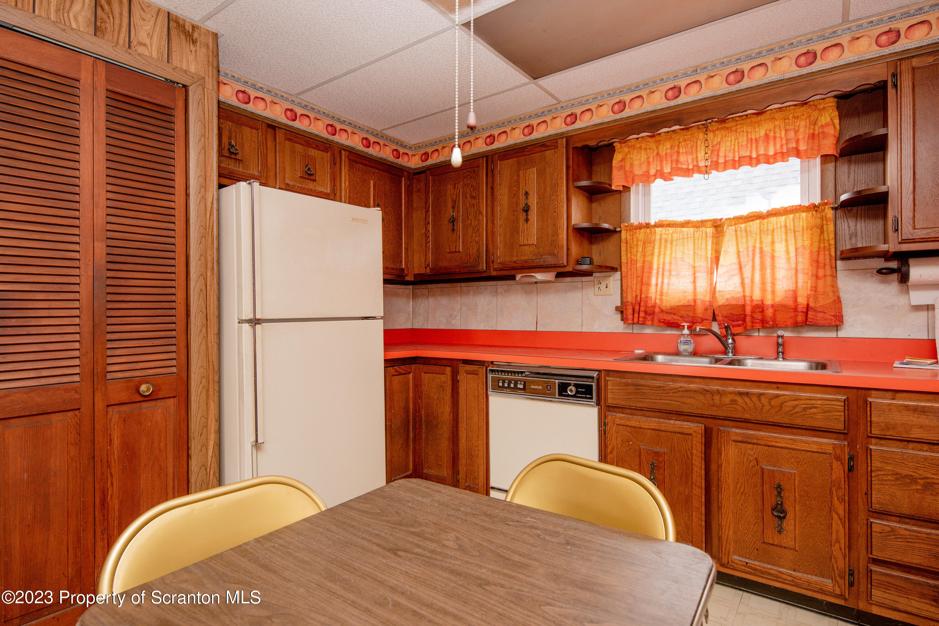 1119 Springbrook Avenue Moosic, PA 18507 - Photo 12 of 22 Gallery Image 12