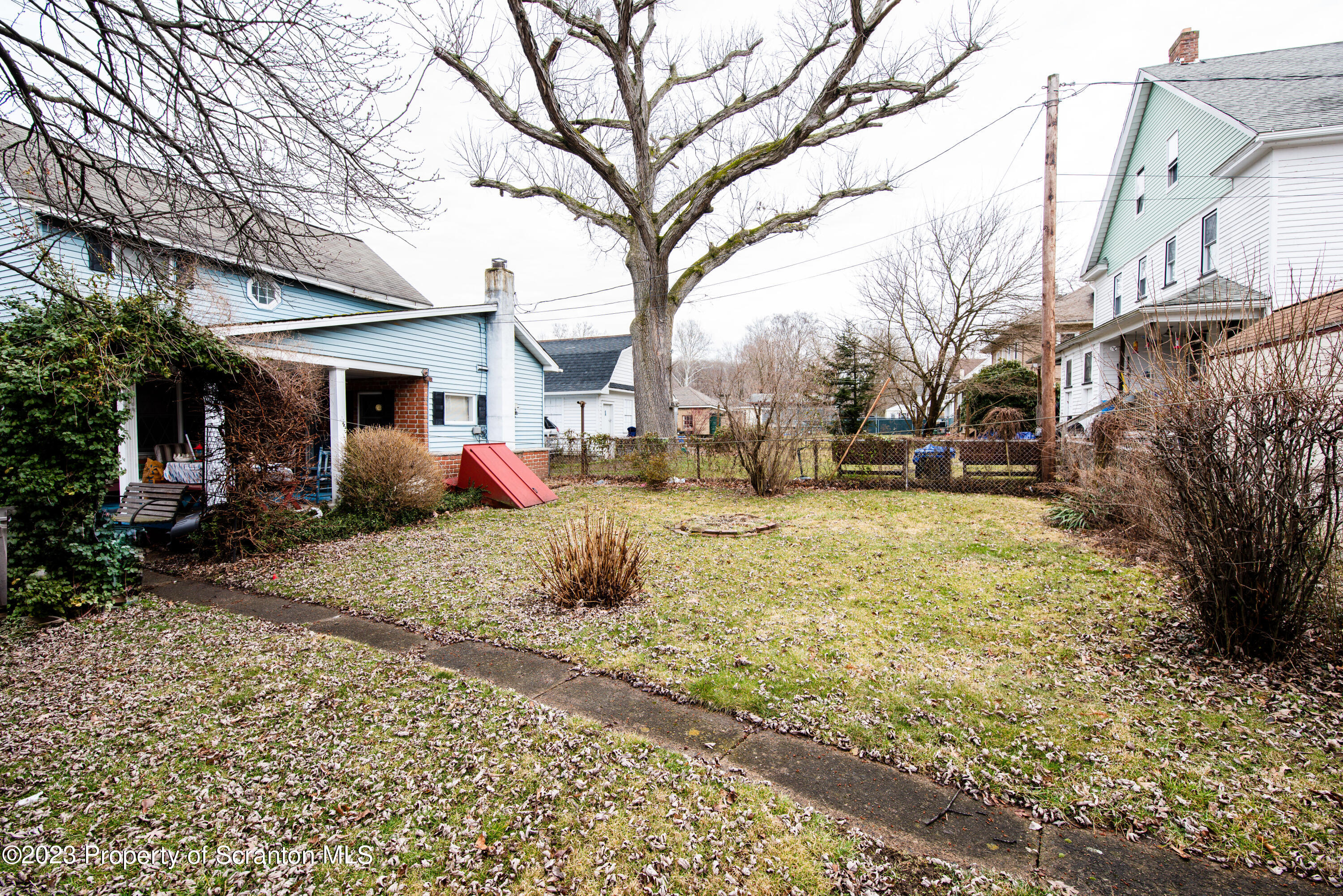 1119 Springbrook Avenue Moosic, PA 18507 - Photo 4 of 22 Gallery Image 4