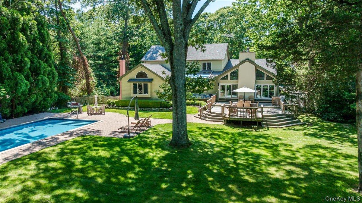 33 Meadowfarm Road East Islip, NY 11730 - Photo 35 of 41