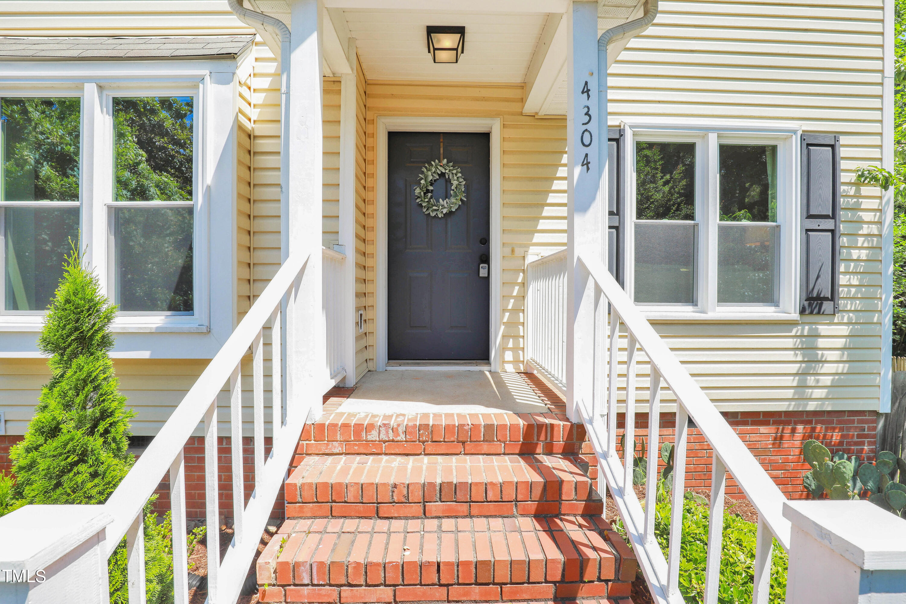 4304 Fathom Court Raleigh, NC 27606 - Photo 4 of 37 4