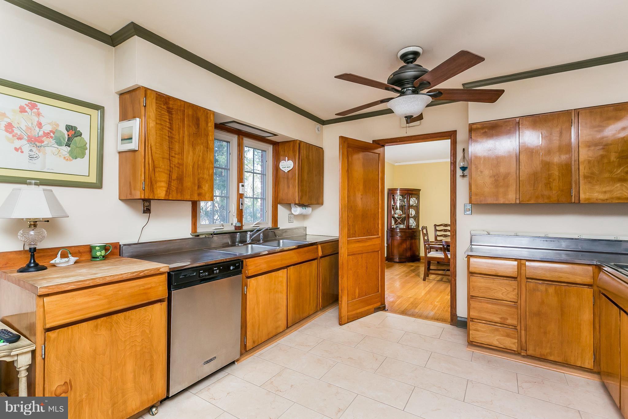 1316 Doves Cove Road Towson, MD 21286 - Photo 12 of 30 Loads of counter space!