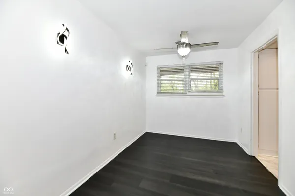 $129,900 | 3016 Lake Shore Drive, Unit E, Indianapolis, IN 46205