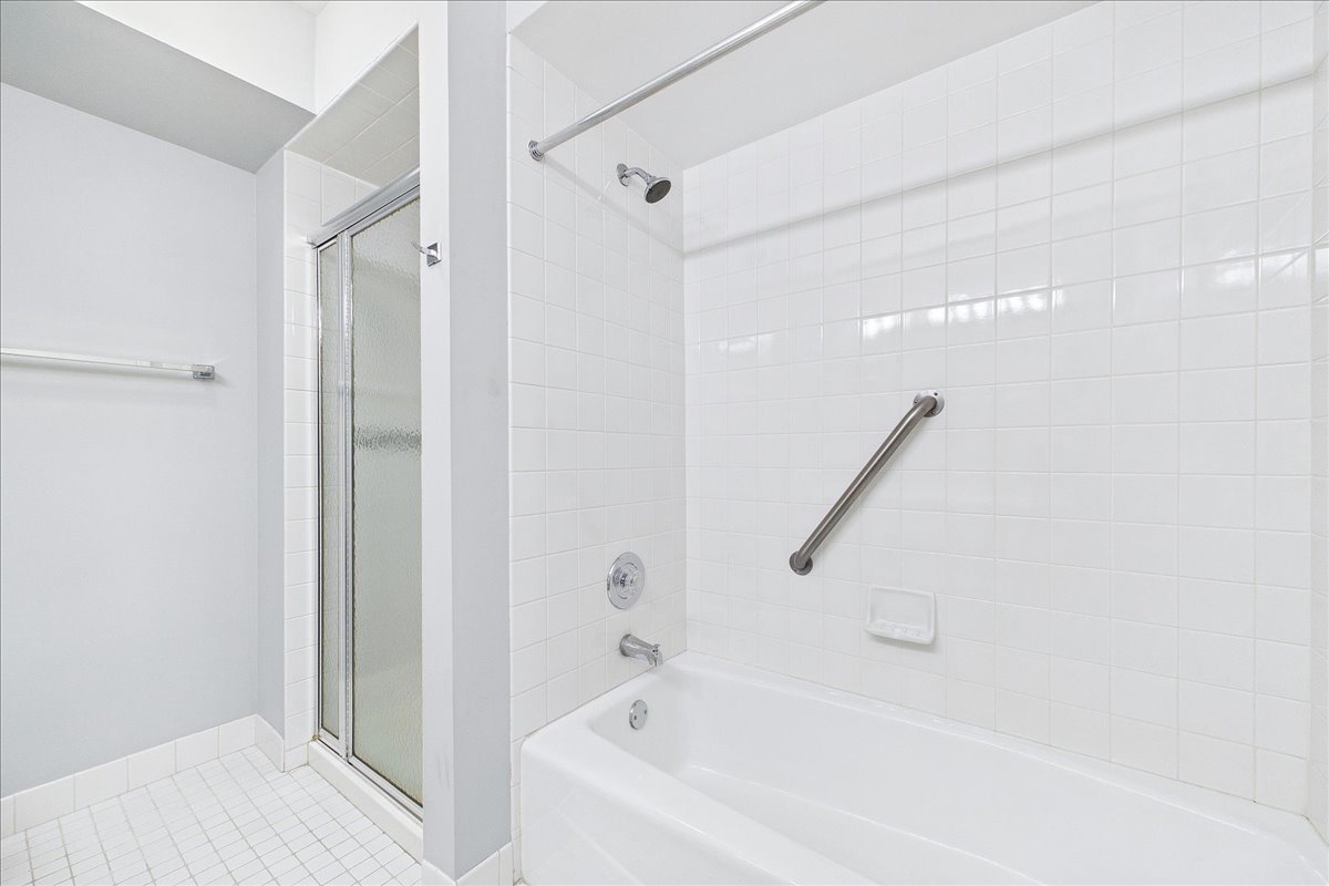 300 East Dundee Road, Unit 310 Buffalo Grove, IL 60089 - Photo 19 of 27