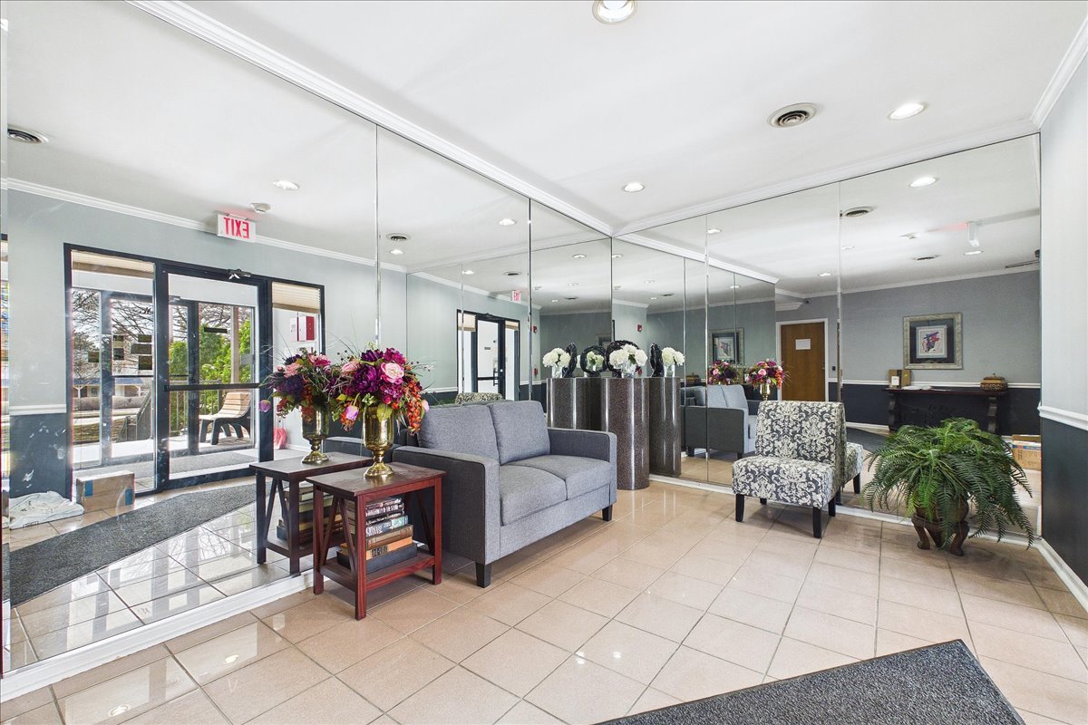 300 East Dundee Road, Unit 310 Buffalo Grove, IL 60089 - Photo 24 of 27