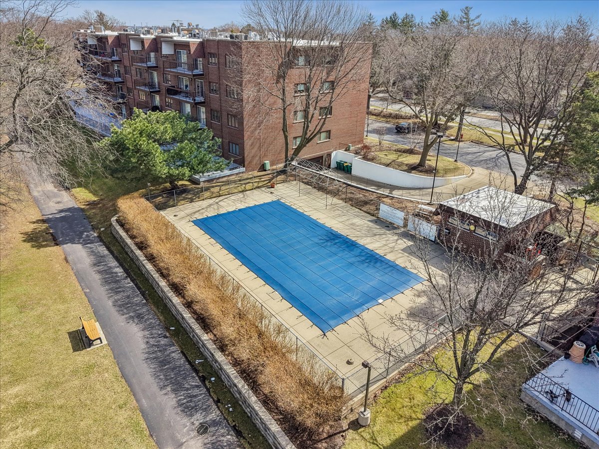 300 East Dundee Road, Unit 310 Buffalo Grove, IL 60089 - Photo 26 of 27