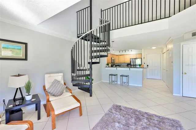 $1,900 | 2400 Feather Sound Drive, Unit 332, Clearwater, FL 33762