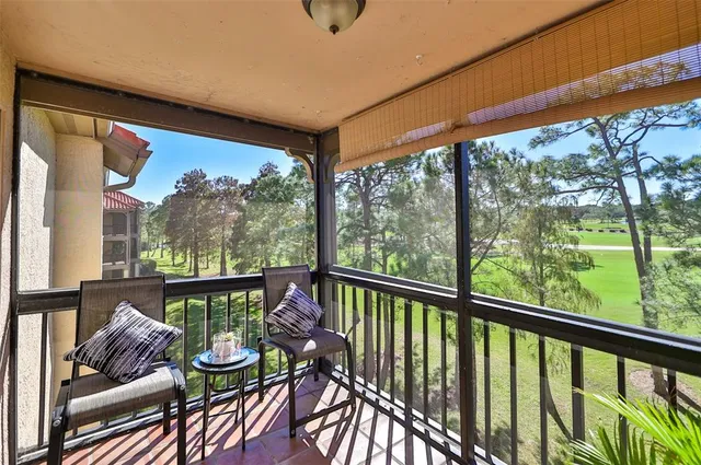 $1,900 | 2400 Feather Sound Drive, Unit 332, Clearwater, FL 33762