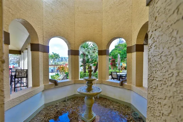 $1,900 | 2400 Feather Sound Drive, Unit 332, Clearwater, FL 33762