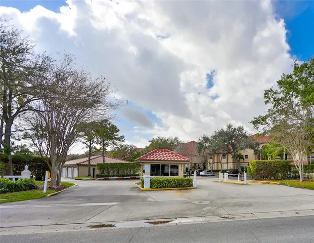 $1,900 | 2400 Feather Sound Drive, Unit 332, Clearwater, FL 33762