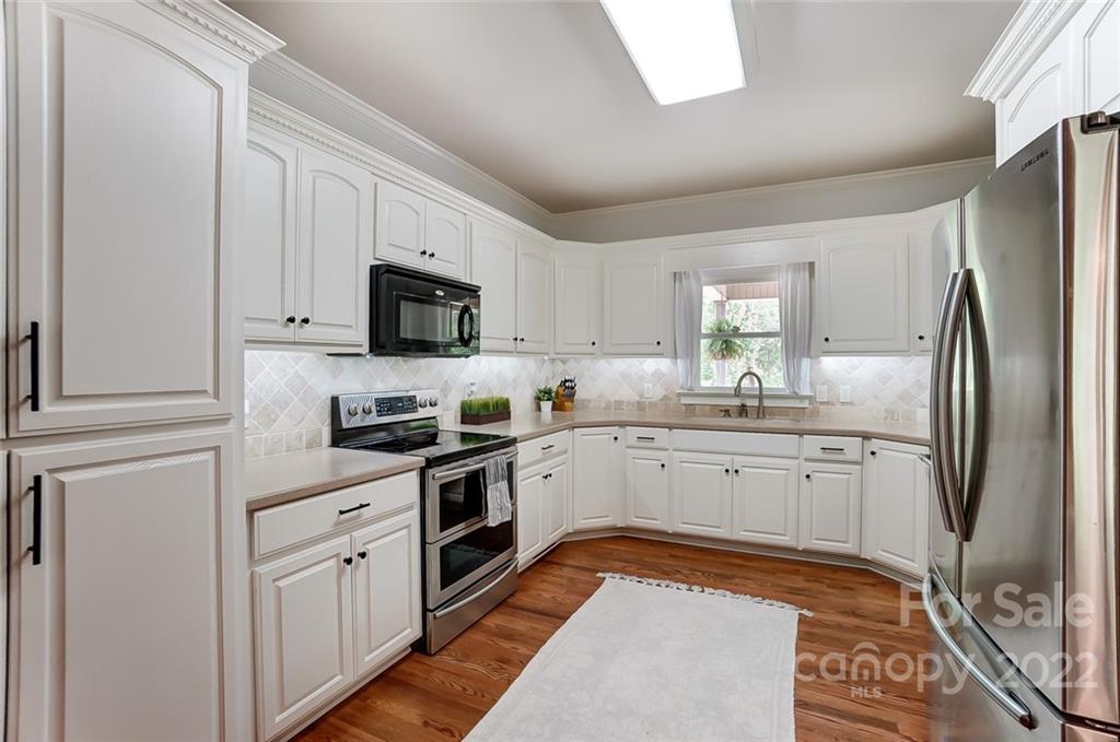 1275 Bridges Acres Road Kannapolis, NC 28083 - Photo 10 of 48 Gallery Image 10