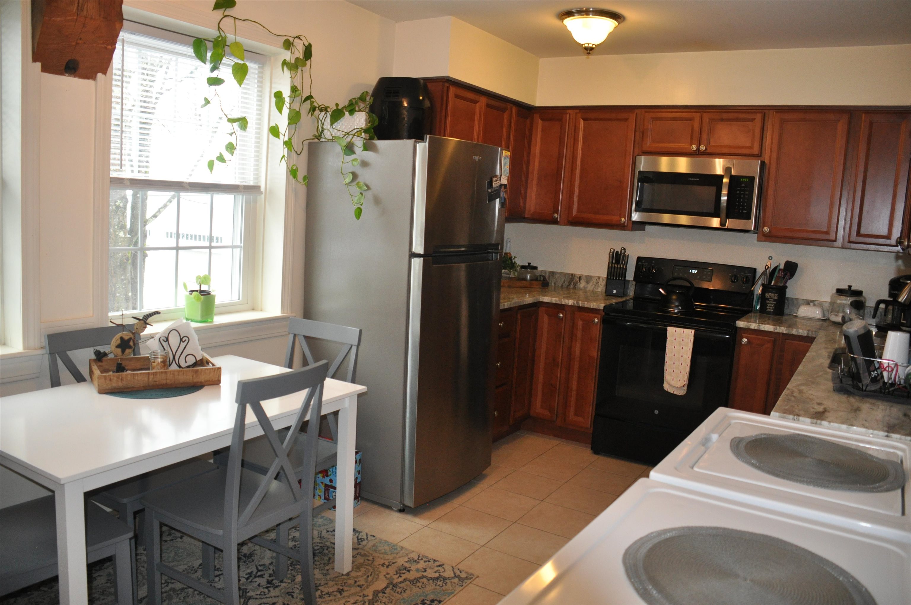 278 Main Street Hopkinton, NH 03229 - Photo 3 of 11