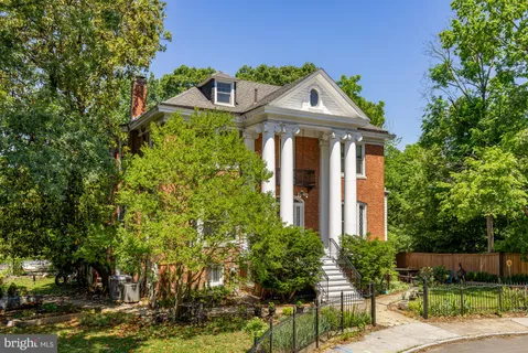$2,825,000 | 3446 Oakwood Terrace Northwest, Washington, DC 20010
