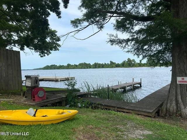 $975,000 | 101 Sportsman Lane, Ferriday, LA 71334