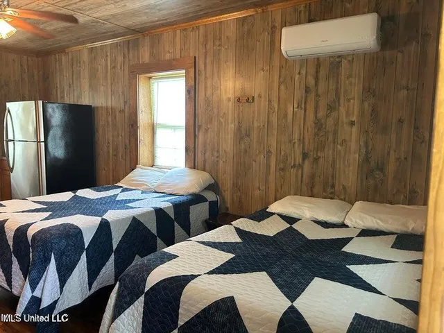 $975,000 | 101 Sportsman Lane, Ferriday, LA 71334