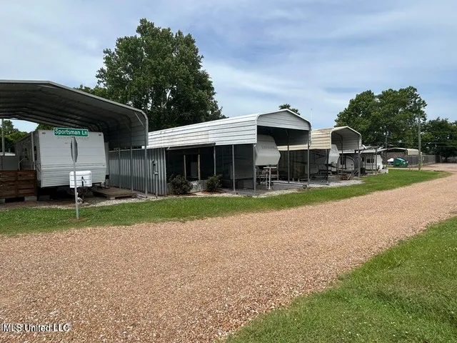 $975,000 | 101 Sportsman Lane, Ferriday, LA 71334