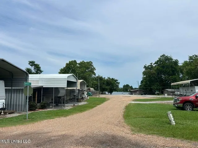$975,000 | 101 Sportsman Lane, Ferriday, LA 71334