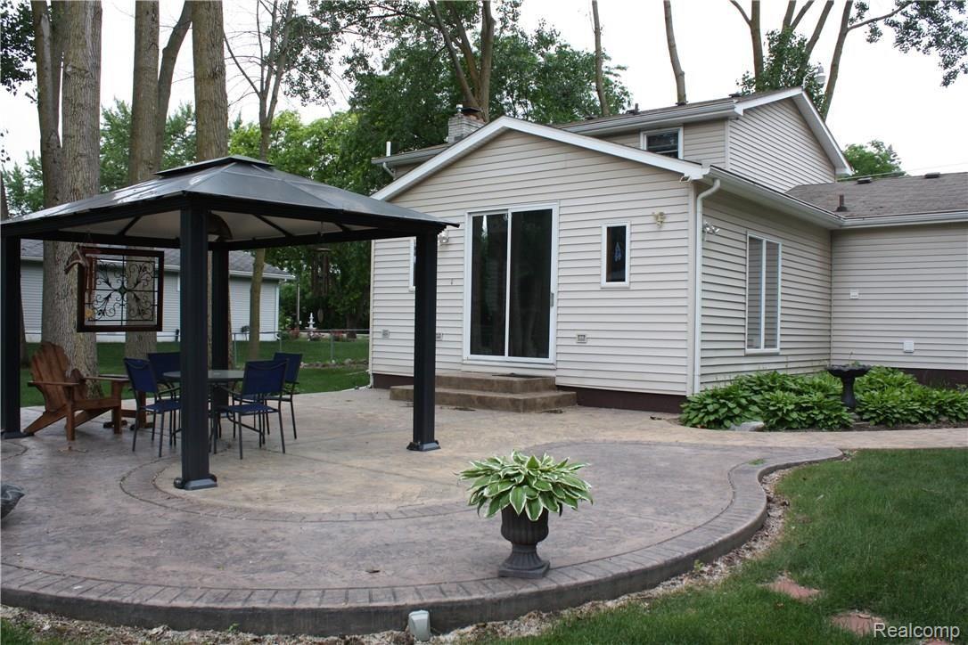 12197 Torrey Road Fenton, MI 48430 - Photo 61 of 61 IMG_2284.jpg