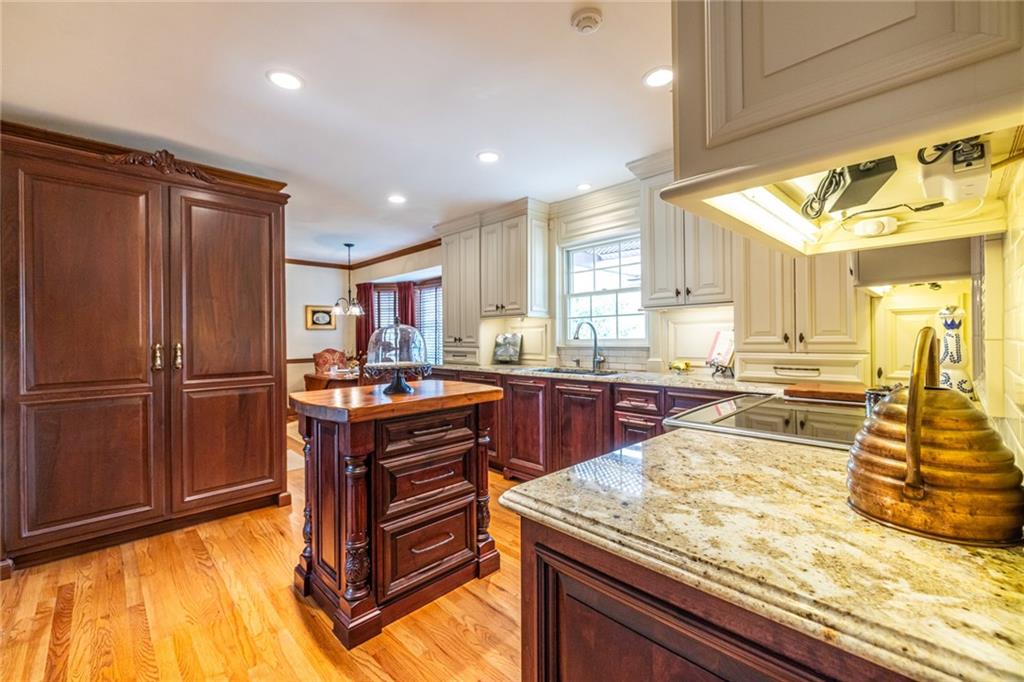950 Heritage Hills Road Decatur, GA 30033 - Photo 20 of 88 a kitchen with stainless steel appliances granite countertop a refrigerator a sink and a stove