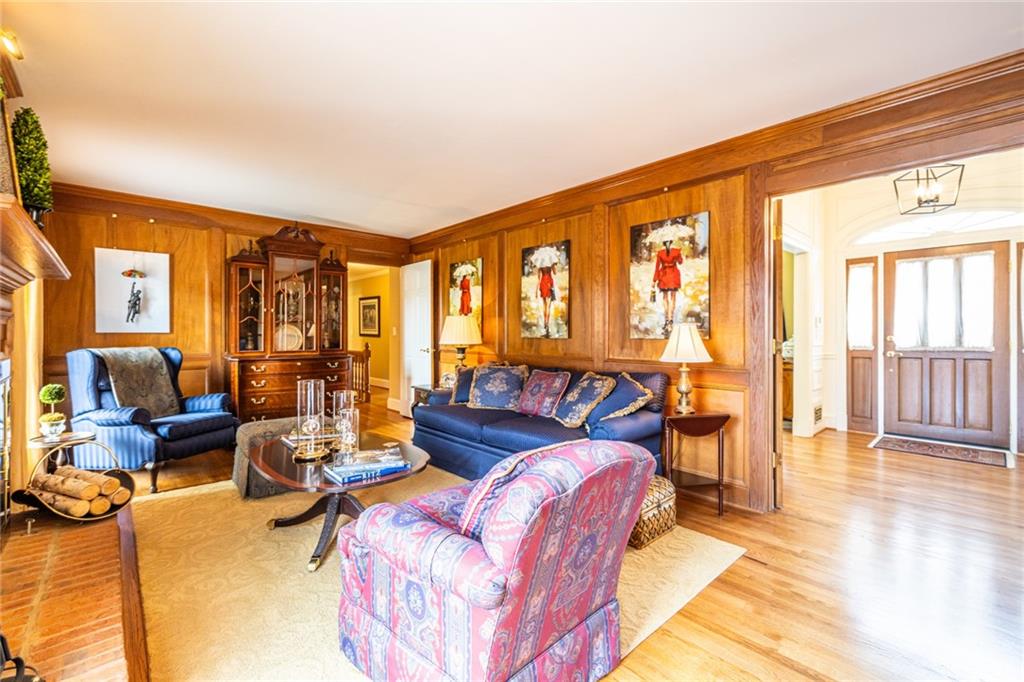950 Heritage Hills Road Decatur, GA 30033 - Photo 33 of 88 a living room with furniture and a large window