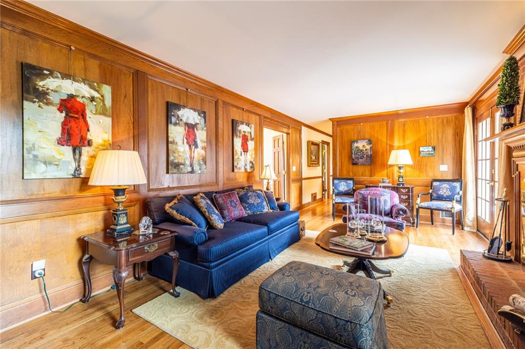 950 Heritage Hills Road Decatur, GA 30033 - Photo 34 of 88 a living room with furniture and a large window