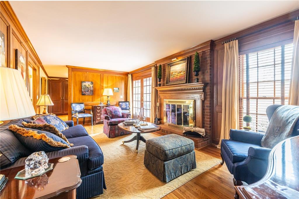 950 Heritage Hills Road Decatur, GA 30033 - Photo 35 of 88 a living room with furniture and a large window