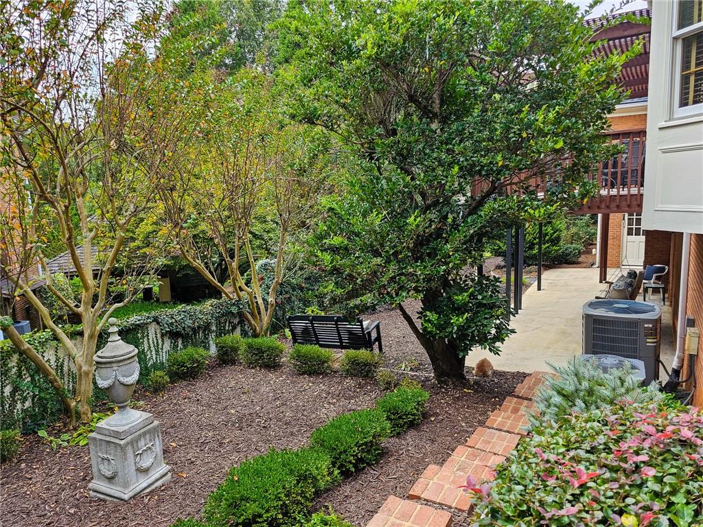 950 Heritage Hills Road Decatur, GA 30033 - Photo 83 of 88 a view of a backyard with potted plants and large trees