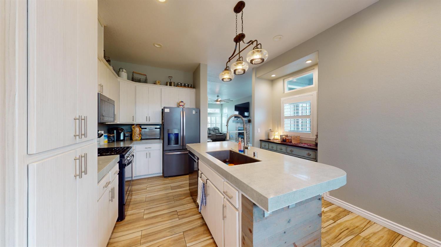 1847 Bergthold Street Manteca, CA 95336 - Photo 6 of 23