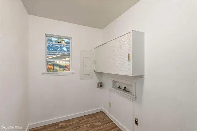 a view of utility room