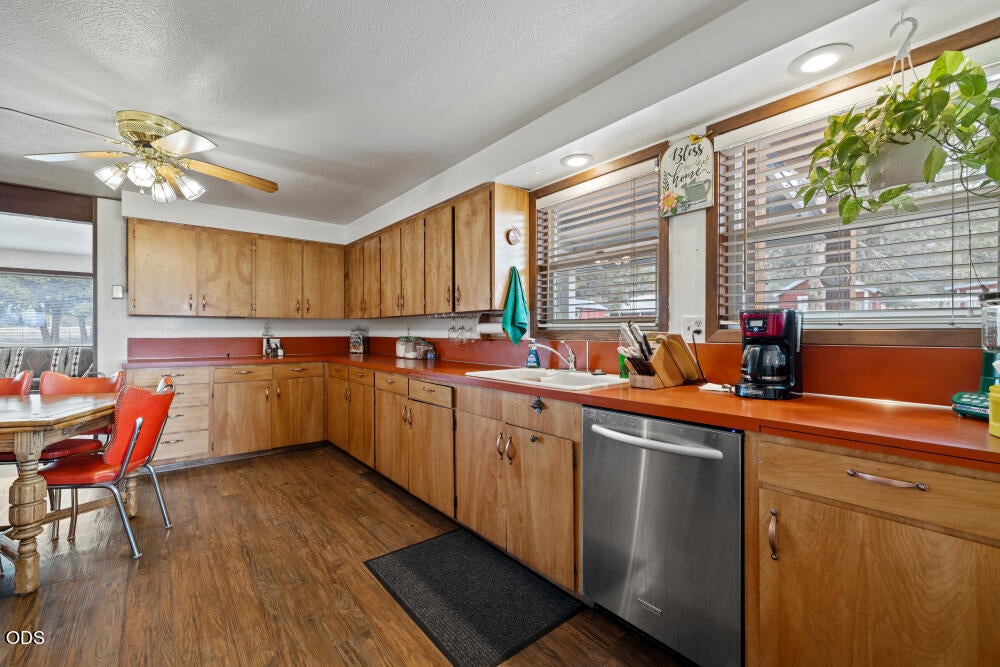 14837 Hill Road Klamath Falls, OR 97603 - Photo 25 of 41 Gallery Image 25