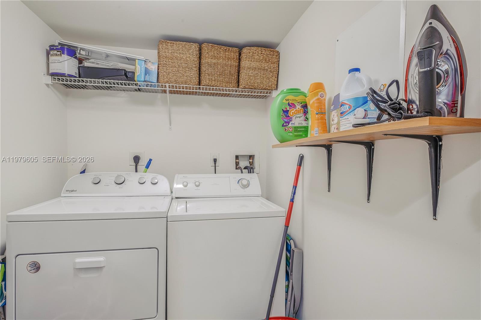 1250 South Miami Avenue, Unit 2802 Miami, FL 33130 - Photo 42 of 64 a utility room with dryer and washer