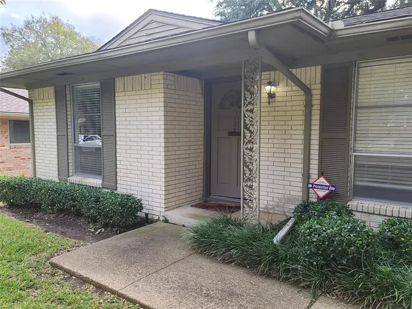 $2,195 | 7436 Brentcove Circle, Dallas, TX 75214