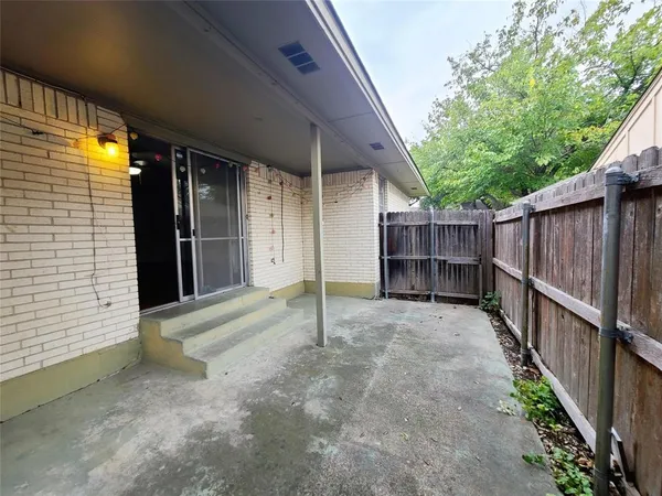 $2,195 | 7436 Brentcove Circle, Dallas, TX 75214