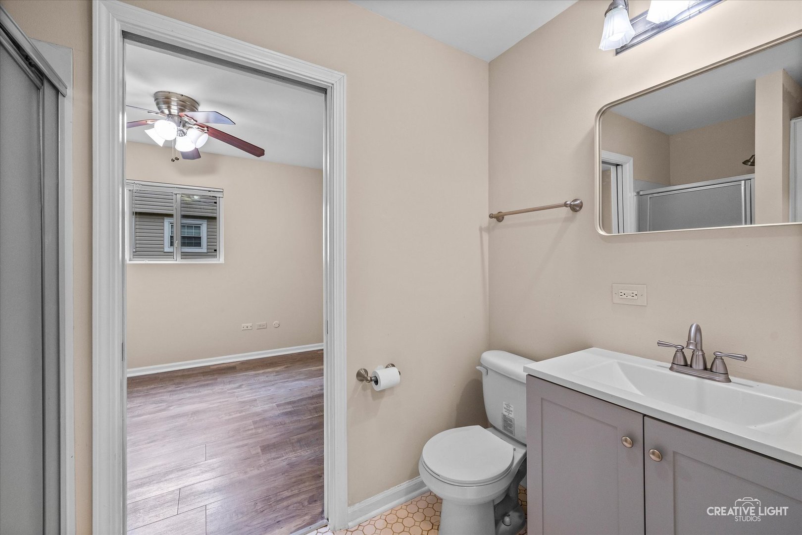 9 Sparrow Road Carpentersville, IL 60110 - Photo 12 of 17