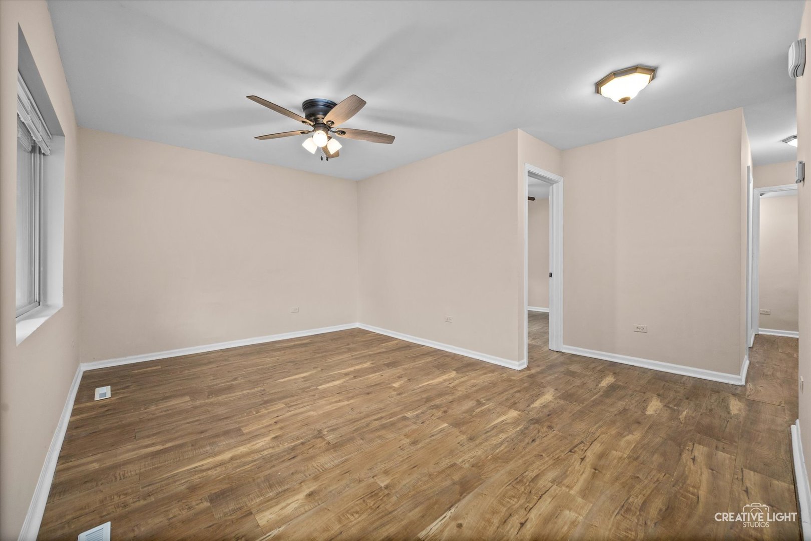 9 Sparrow Road Carpentersville, IL 60110 - Photo 4 of 17