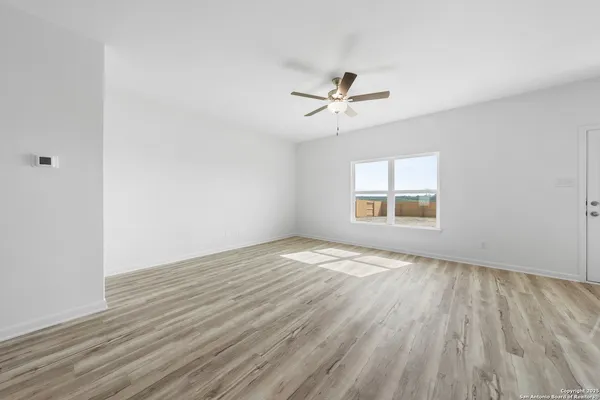 $370,900 | 16013 Cabana Drive, Lytle, TX 78052