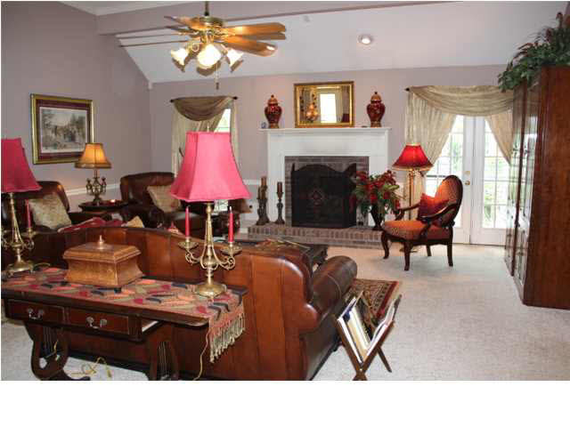 121 Falcon Ridge Drive Raymond, MS 39154 - Photo 12 of 47 Great Room