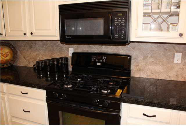 121 Falcon Ridge Drive Raymond, MS 39154 - Photo 16 of 47 Kitchen
