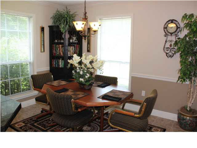 121 Falcon Ridge Drive Raymond, MS 39154 - Photo 20 of 47 Breakfast Area