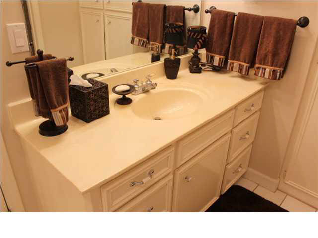 121 Falcon Ridge Drive Raymond, MS 39154 - Photo 31 of 47 Master Bath