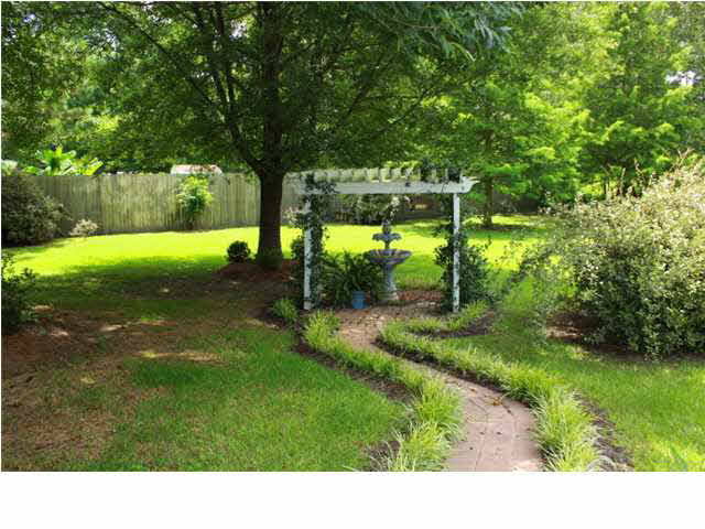 121 Falcon Ridge Drive Raymond, MS 39154 - Photo 42 of 47 Pergola
