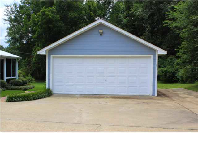 121 Falcon Ridge Drive Raymond, MS 39154 - Photo 5 of 47 Detached 2 Car Garage