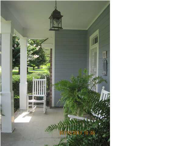121 Falcon Ridge Drive Raymond, MS 39154 - Photo 7 of 47 Covered Front Porch