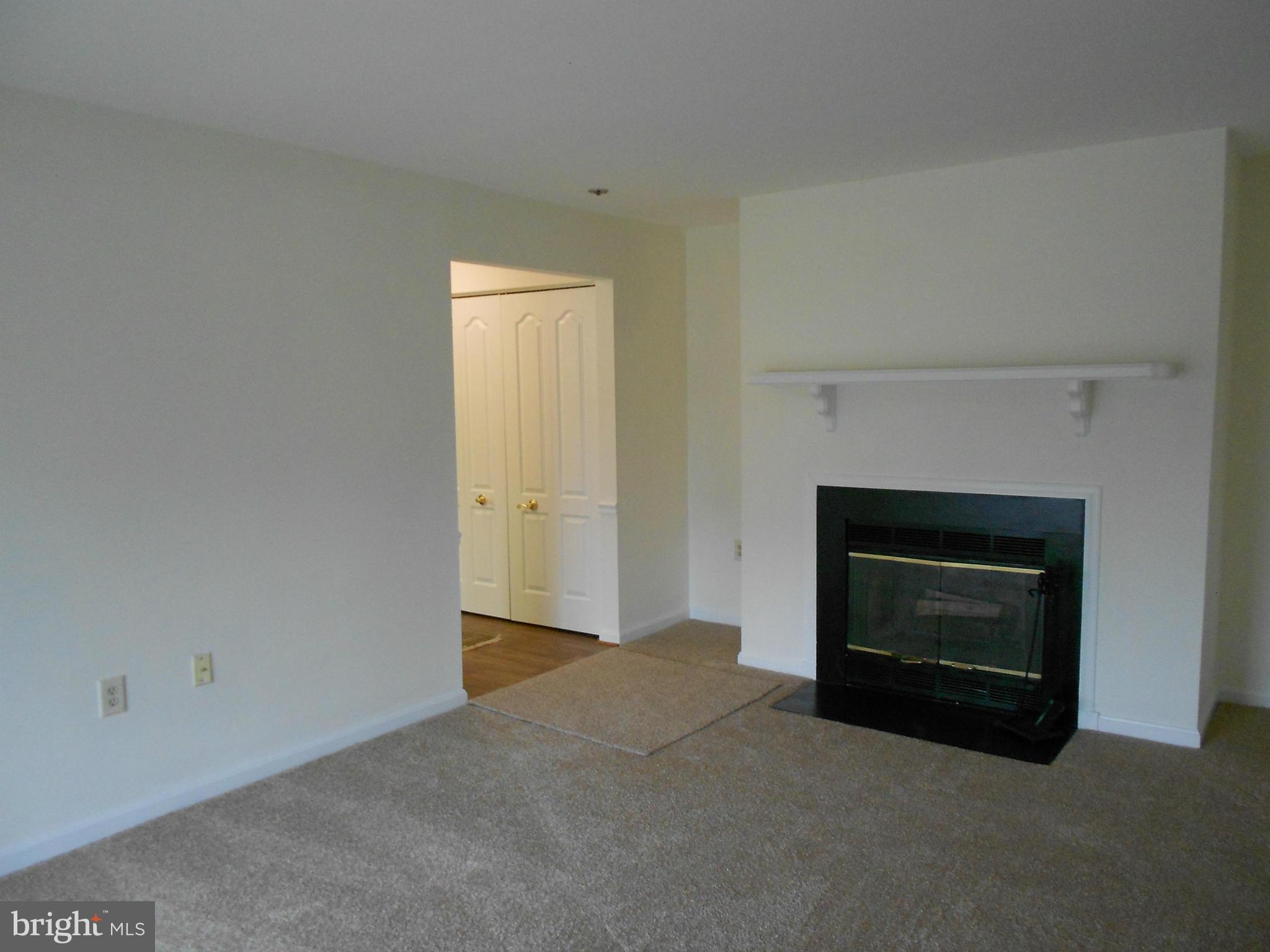 8503 Falls Run Road, Unit F Ellicott City, MD 21043 - Photo 13 of 30 Living Room