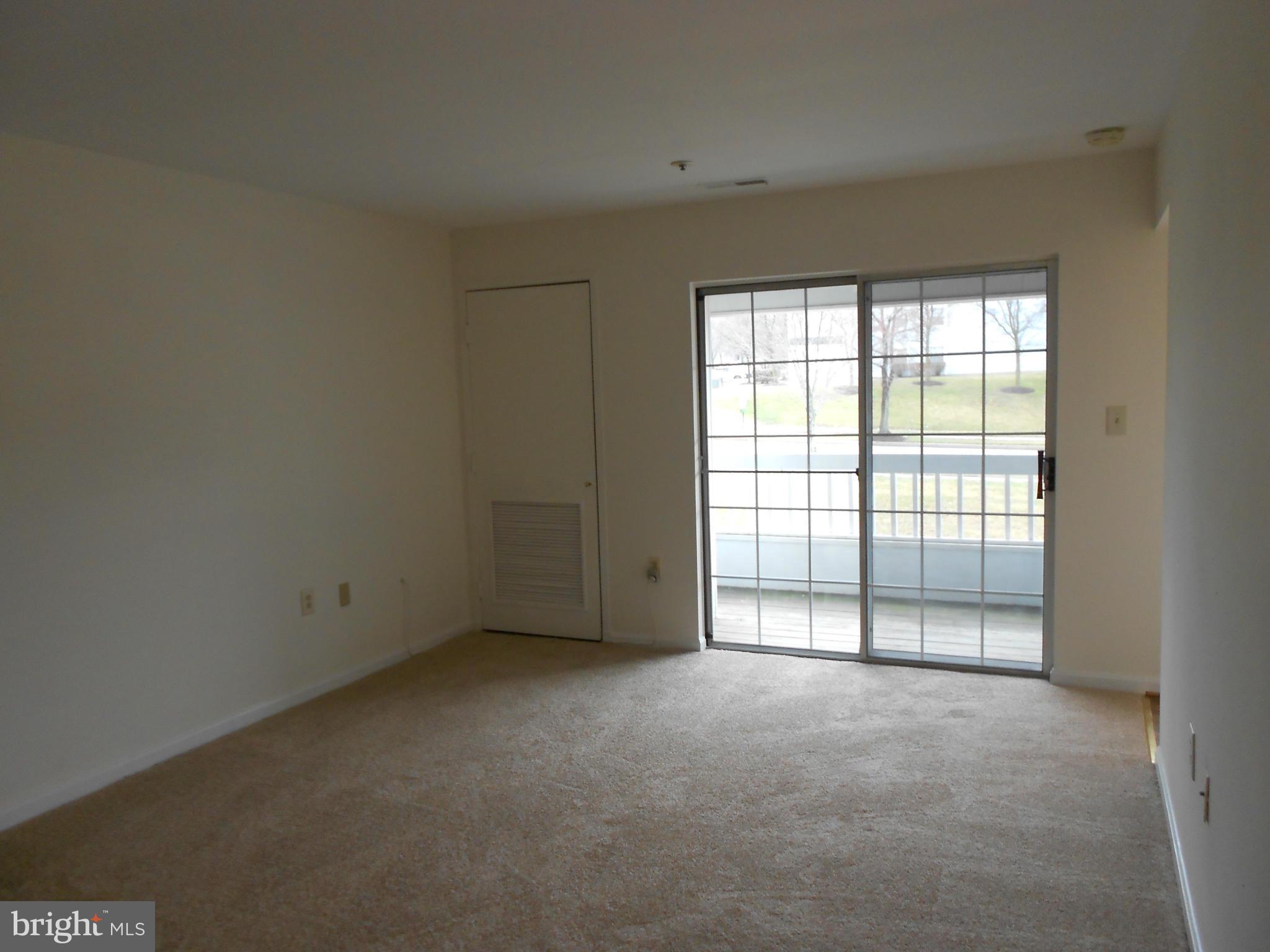 8503 Falls Run Road, Unit F Ellicott City, MD 21043 - Photo 16 of 30 Living Room